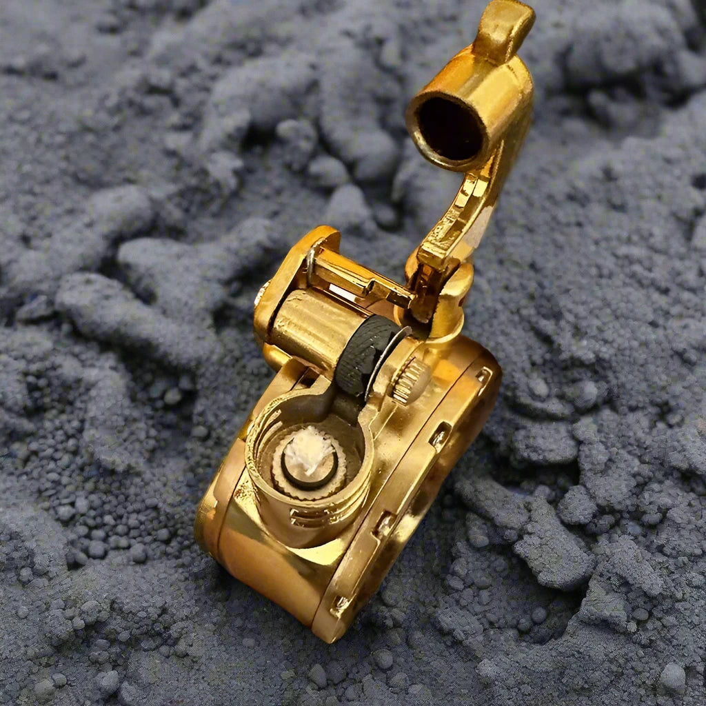 New Retro Transparent Oil Tank Metal Rocker Kerosene Lighter Personality Windproof Cigarette Lighter Men Collection Gifts