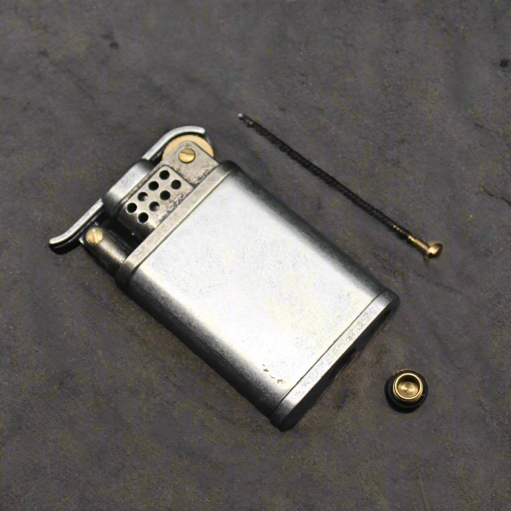 Zinc Alloy Fuel Kerosene Lighter Vintage Gasoline Windproof Rolling Grinding Wheels Flint Cigarette Lighters Gadget for Men