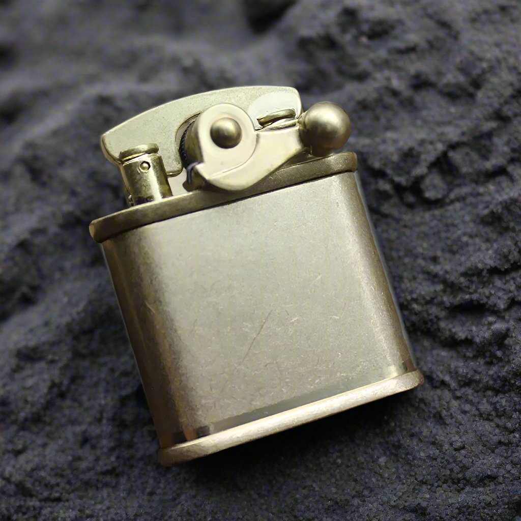 Vintage Free Fire Torch Lighter Grinding Wheel Flint Brass Kerosene Compact Lighter Cigarette Gasoline Windproof Gadgets for Men